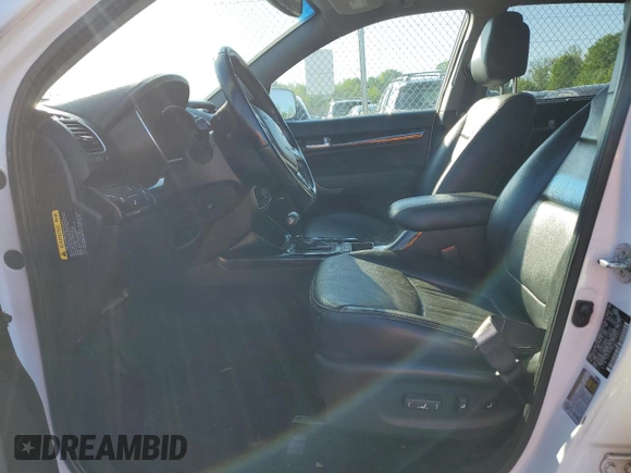 2014 Kia Sorento SX z VIN 5XYKWDA77EG522815, wystawiony jako Copart lot #56061415 z przebiegiem Nie podano mil oraz Czysty tytuł • Clean title. Historia ofert i sprzedaży dostępna na DreamBid. Obrazek 7.