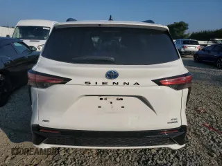 2021 Toyota Sienna XSE with VIN 5TDDSKFC5MS033801, listed as a Copart auction lot 68624204 with 42,300 mi miles and Salvage Title. Bid and sale history available at carsss.com. Image 6.