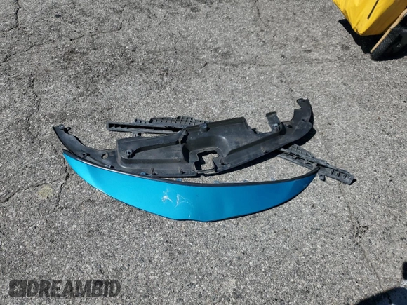 2017 Toyota Prius Plus z VIN JTDKARFP8H3010638, wystawiony jako Copart lot #61022955 z przebiegiem 131 418 mil mil oraz Szkoda całkowita • Salvage title. Historia ofert i sprzedaży dostępna na DreamBid. Obrazek 12.