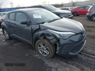 2020 Toyota C-HR LE with VIN NMTKHMBXXLR115739, listed as a IAAI auction lot 41484051 with 24,717 mi miles. Bid and sale history available at carsss.com. Image 1.