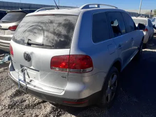 2007 Volkswagen Touareg V6 with VIN WVGZE77L77D004272, listed as a Copart auction lot 83291304 with 151,302 mi miles and Non Repairable. Bid and sale history available at DreamBid. Image 3.