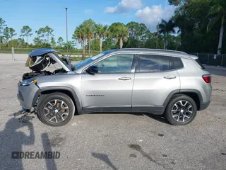 2022 Jeep Compass Latitude with VIN 3C4NJCBB8NT138706, listed as a IAAI auction lot 42503422 with 52,131 mi miles and . Bid and sale history available at DreamBid. Image 15.