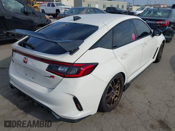 2023 Honda Civic Type R z VIN JHMFL5G44PX001921, wystawiony jako IAAI lot #42033169 z przebiegiem 18 913 mil mil oraz . Historia ofert i sprzedaży dostępna na DreamBid. Obrazek 4.