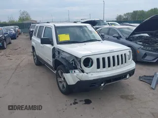 2017 Jeep Patriot High Altitude z VIN 1C4NJPFA7HD204066, wystawiony jako IAAI lot #42143709 z przebiegiem 92 502 mil mil oraz . Historia ofert i sprzedaży dostępna na DreamBid. Obrazek 1.