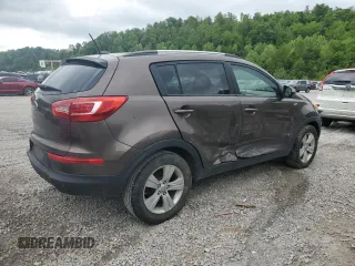 2011 Kia Sportage LX z VIN KNDPBCA24B7057936, wystawiony jako Copart lot #55645095 z przebiegiem 152 923 mil mil oraz Szkoda całkowita • Salvage title. Historia ofert i sprzedaży dostępna na DreamBid. Obrazek 3.