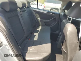 2012 Volkswagen Jetta TDI w/Premium & Nav с VIN 3VWLL7AJ4CM426910, выставлен на аукционе Copart как лот 53111065 с пробегом 137 376 миль миль и Списание • Salvage title. История ставок и продаж доступна на DreamBid. Изображение 10.