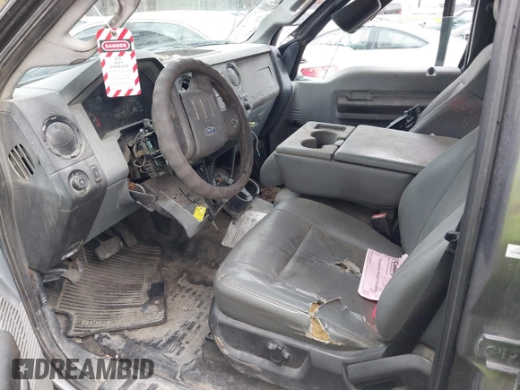 2013 Ford F-250 XL with VIN 1FT7W2A61DEA81188, listed as a IAAI auction lot 41742323 with 5 mi miles and . Bid and sale history available at DreamBid. Image 5.