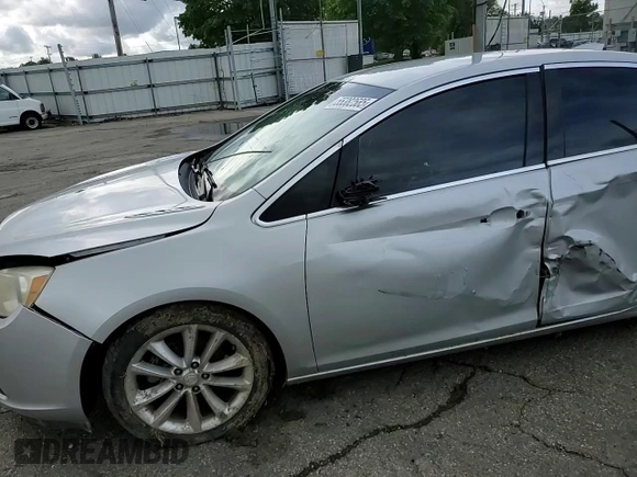 2015 Buick Verano z VIN 1G4PP5SK7F4146172, wystawiony jako Copart lot #55382585 z przebiegiem 116 666 mil mil oraz Szkoda całkowita • Salvage title. Historia ofert i sprzedaży dostępna na DreamBid. Obrazek 13.