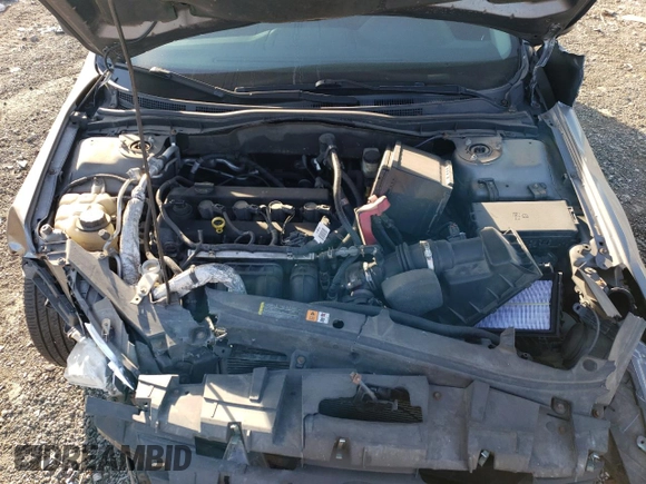 2010 Ford Fusion SE with VIN 3FAHP0HA0AR421199, listed as a Copart auction lot 69568174 with 152,729 mi miles and Salvage Title. Bid and sale history available at DreamBid. Image 12.