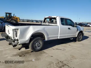 2019 Ford F-250 XL with VIN 1FT7X2A66KEC61504, listed as a Copart auction lot 85848744 with 126,112 mi miles and Salvage title. Bid and sale history available at DreamBid. Image 3.