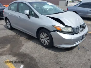 2012 Honda Civic LX z VIN 2HGFB2F55CH311234, wystawiony jako IAAI lot #42367418 z przebiegiem 131 051 mil mil oraz . Historia ofert i sprzedaży dostępna na DreamBid. Obrazek 1.