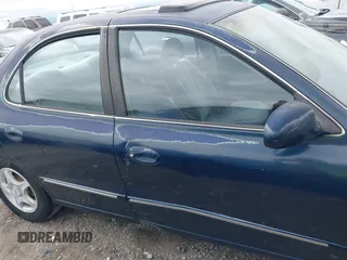2000 Hyundai Elantra GLS with VIN KMHJF35F9YU990177, listed as a IAAI auction lot 41779807 with 175,114 mi miles and . Bid and sale history available at DreamBid. Image 14.