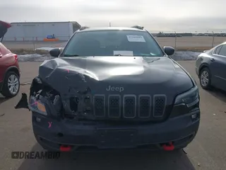 2019 Jeep Cherokee Trailhawk Elite with VIN 1C4PJMBX0KD395421, listed as a IAAI auction lot 41265048 with 70,070 mi miles. Bid and sale history available at carsss.com. Image 12.