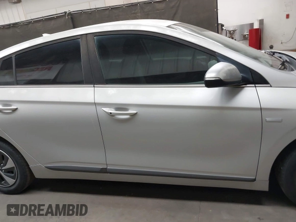 2018 Hyundai Ioniq SEL z VIN KMHC75LC2JU071766, wystawiony jako IAAI lot #42334469 z przebiegiem 78 987 mil mil oraz . Historia ofert i sprzedaży dostępna na DreamBid. Obrazek 13.
