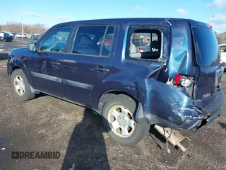 2011 Honda Pilot LX with VIN 5FNYF4H28BB089206, listed as a IAAI auction lot 41852945 with 62,116 mi miles. Bid and sale history available at carsss.com. Image 3.