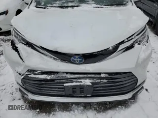 2022 Toyota Sienna Limited with VIN 5TDZSKFCXNS068163, listed as a Copart auction lot 81827224 with 40,821 mi miles and Salvage Title. Bid and sale history available at carsss.com. Image 13.