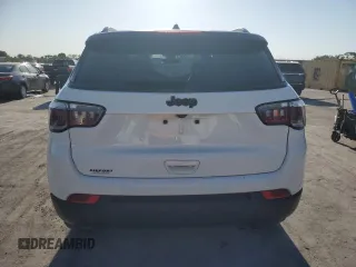 2018 Jeep Compass Latitude with VIN 3C4NJCBB9JT318383, listed as a Copart auction lot 53422815 with 98,482 mi miles and Salvage Title. Bid and sale history available at carsss.com. Image 6.