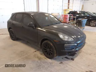 2011 Porsche Cayenne S z VIN WP1AB2A24BLA46442, wystawiony jako IAAI lot #42234827 z przebiegiem 89 438 mil mil oraz . Historia ofert i sprzedaży dostępna na DreamBid. Obrazek 1.