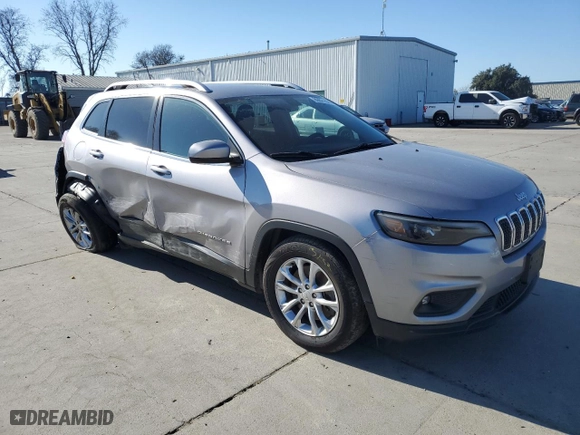 2019 Jeep Cherokee Latitude with VIN 1C4PJLCB6KD285423, listed as a Copart auction lot 89021635 with 148,473 mi miles and Salvage Title. Bid and sale history available at carsss.com. Image 4.
