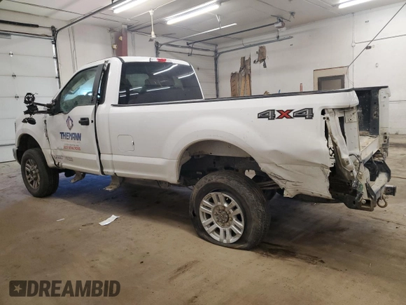 2019 Ford Super Duty F-250 SRW XL with VIN 1FTBF2B6XKED11932, listed as a Copart auction lot 43020845 with 79,582 mi miles and Salvage Title. Bid and sale history available at carsss.com. Image 2.