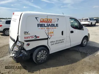 2018 Nissan NV200 S z VIN 3N6CM0KN9JK690414, wystawiony jako Copart lot #48488245 z przebiegiem 180 402 mil mil oraz Szkoda całkowita • Salvage title. Historia ofert i sprzedaży dostępna na DreamBid. Obrazek 3.