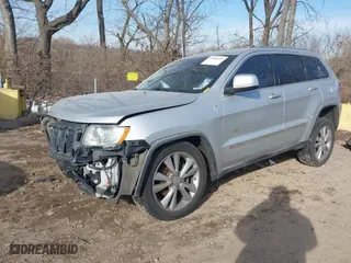 2011 Jeep Grand Cherokee Laredo with VIN 1J4RR4GTXBC678304, listed as a IAAI auction lot 41088309 with 139,559 mi miles. Bid and sale history available at carsss.com. Image 17.