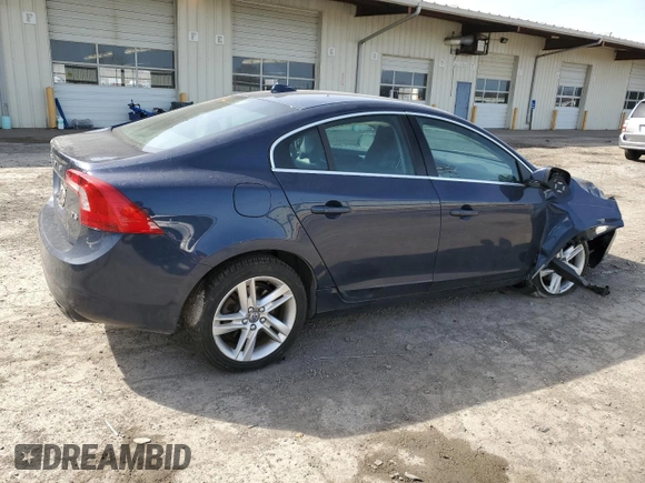 2015 Volvo S60 T5 Drive-E Premier z VIN YV140MFK7F2355529, wystawiony jako Copart lot #48684345 z przebiegiem 159 545 mil mil oraz Szkoda całkowita • Salvage title. Historia ofert i sprzedaży dostępna na DreamBid. Obrazek 3.