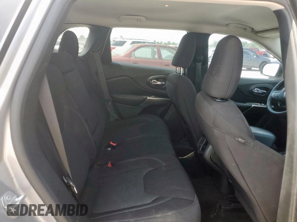 2019 Jeep Cherokee Latitude with VIN 1C4PJLCB2KD332429, listed as a Copart auction lot 58076815 with 124,958 mi miles and Salvage title. Bid and sale history available at DreamBid. Image 11.