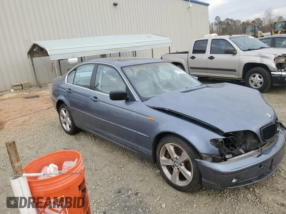 2005 BMW 3 Series 330xi with VIN WBAEW53455PN40181, listed as a Copart auction lot 77047263 with 111,000 mi miles and Salvage Title. Bid and sale history available at DreamBid. Image 4.