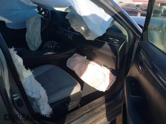 2018 Lexus ES 350 with VIN 58ABK1GG4JU081479, listed as a IAAI auction lot 41363284 with 35,487 mi miles and . Bid and sale history available at DreamBid. Image 5.