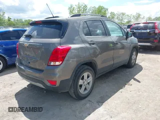 2020 Chevrolet Trax LT z VIN KL7CJLSB1LB336157, wystawiony jako IAAI lot #42258923 z przebiegiem 50 868 mil mil oraz . Historia ofert i sprzedaży dostępna na DreamBid. Obrazek 4.