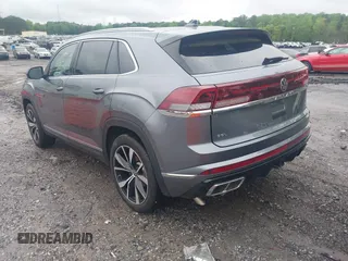 2024 Volkswagen Atlas SEL Premium R-Line with VIN 1V2FE2CA0RC253583, listed as a IAAI auction lot 41951435 with 4,668 mi miles and . Bid and sale history available at DreamBid. Image 3.