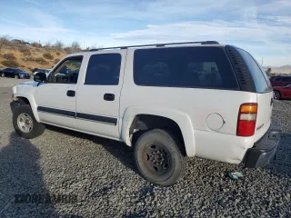 2003 Chevrolet Suburban LT with VIN 3GNGK26U63G257735, listed as a Copart auction lot 76520384 with 213,129 mi miles and Salvage Title. Bid and sale history available at carsss.com. Image 2.
