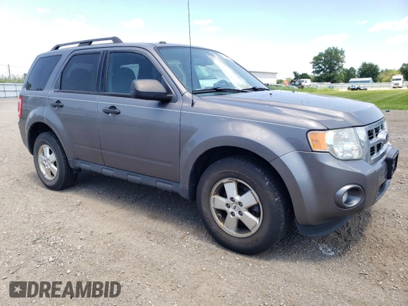2012 Ford Escape XLT z VIN 1FMCU9D73CKA70061, wystawiony jako Copart lot #63571585 z przebiegiem 130 275 mil mil oraz Czysty tytuł • Clean title. Historia ofert i sprzedaży dostępna na DreamBid. Obrazek 4.