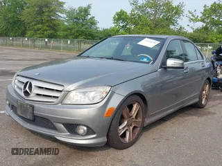 2010 Mercedes-Benz C 300 Sport z VIN WDDGF8BB9AF373987, wystawiony jako IAAI lot #42410038 z przebiegiem 260 691 mil mil oraz . Historia ofert i sprzedaży dostępna na DreamBid. Obrazek 2.