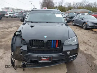 2013 BMW X5 xDrive50i с VIN 5UXZV8C54DL426713, выставлен на аукционе IAAI как лот 41742982 с пробегом 103 208 миль миль и . История ставок и продаж доступна на DreamBid. Изображение 12.