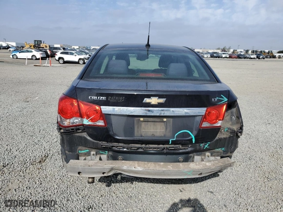 2013 Chevrolet Cruze 1LT with VIN 1G1PC5SB3D7207781, listed as a Copart auction lot 52461625 with 106,181 mi miles and Salvage Title. Bid and sale history available at carsss.com. Image 6.