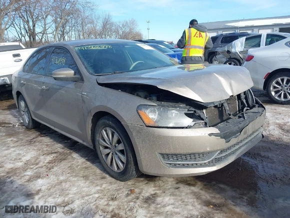2015 Volkswagen Passat 1.8T S with VIN 1VWAT7A35FC005051, listed as a IAAI auction lot 41368998 with 165,097 mi miles. Bid and sale history available at carsss.com. Image 1.
