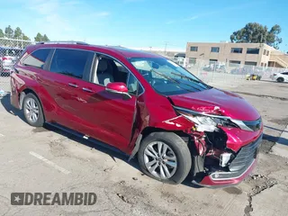 2022 Toyota Sienna Limited with VIN 5TDZSKFC2NS073051, listed as a IAAI auction lot 41232257 with 25,411 mi miles. Bid and sale history available at carsss.com. Image 1.