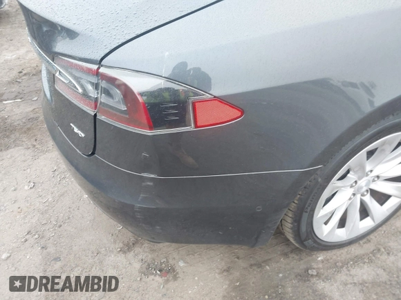 2016 Tesla Model S 90D с VIN 5YJSA1E25GF159226, выставлен на аукционе IAAI как лот 42351745 с пробегом 101 338 миль миль и . История ставок и продаж доступна на DreamBid. Изображение 6.
