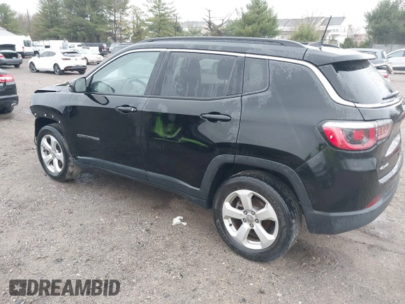 2018 Jeep Compass Latitude z VIN 3C4NJDBB8JT169275, wystawiony jako IAAI lot #41949613 z przebiegiem 56 403 mil mil oraz . Historia ofert i sprzedaży dostępna na DreamBid. Obrazek 3.