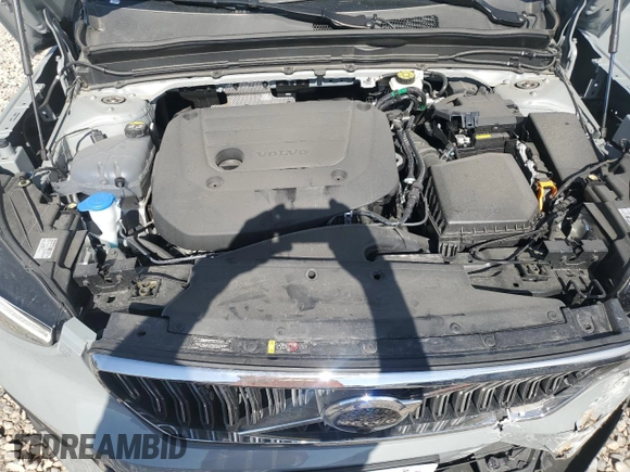 2025 Volvo XC40 Plus Bright Theme with VIN YV4L12UE3S2504316, listed as a Copart auction lot 58528235 with 9,200 mi miles and Clean title. Bid and sale history available at DreamBid. Image 11.