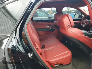 2018 Bentley Bentayga Signature z VIN SJAAC2ZV9JC019153, wystawiony jako Copart lot #61819484 z przebiegiem 55 516 mil mil oraz Szkoda całkowita • Salvage title. Historia ofert i sprzedaży dostępna na DreamBid. Obrazek 10.