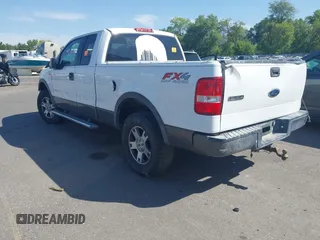 2005 Ford F-150 XLT с VIN 1FTPX14525NA15728, выставлен на аукционе IAAI как лот 42545290 с пробегом 293 695 миль миль и . История ставок и продаж доступна на DreamBid. Изображение 3.