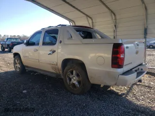 2013 Chevrolet Avalanche LTZ with VIN 3GNMCGE09DG328150, listed as a Copart auction lot 42457295 with 178,345 mi miles and Salvage Title. Bid and sale history available at carsss.com. Image 2.