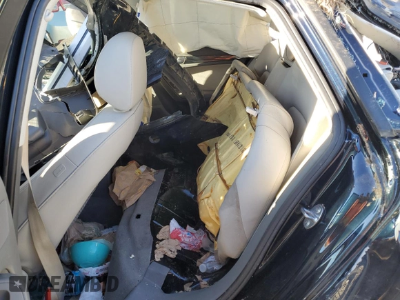 2011 Audi A4 Premium Plus z VIN WAUWFAFL7BA126771, wystawiony jako Copart lot #84590024 z przebiegiem Nie podano mil oraz Szkoda całkowita • Salvage title. Historia ofert i sprzedaży dostępna na DreamBid. Obrazek 10.