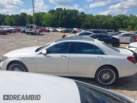 2014 Mercedes-Benz S S 550 with VIN WDDUG8CB7EA020603, listed as a IAAI auction lot 42205201 with 172,725 mi miles. Bid and sale history available at carsss.com. Image 14.
