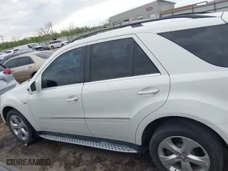 2011 Mercedes-Benz M-Class ML 350 BlueTEC with VIN 4JGBB2FB2BA676692, listed as a IAAI auction lot 41878199 with 192,368 mi miles. Bid and sale history available at carsss.com. Image 15.