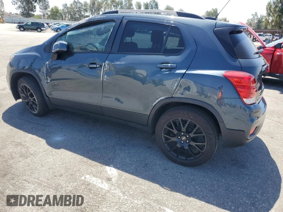 2022 Chevrolet Trax LT z VIN KL7CJLSMXNB512269, wystawiony jako Copart lot #58985375 z przebiegiem 20 906 mil mil oraz Szkoda całkowita • Salvage title. Historia ofert i sprzedaży dostępna na DreamBid. Obrazek 2.