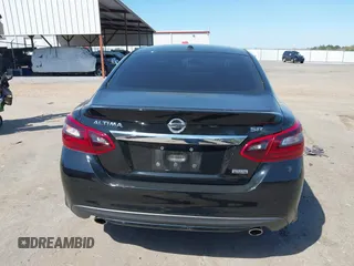2018 Nissan Altima SV with VIN 1N4AL3AP7JC202705, listed as a IAAI auction lot 41883715 with 50,382 mi miles and . Bid and sale history available at carsss.com. Image 17.